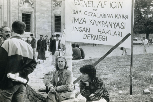 Altyazı buraya